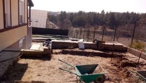 Создание газона в Киеве. Выборка неплодородного грунта